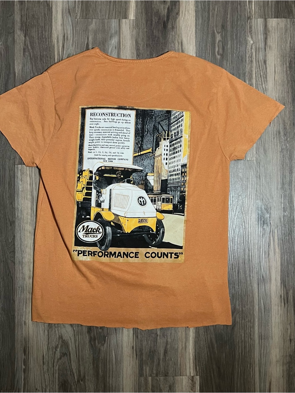 Mack Trucks Cropped T-Shirt Large Orange Short Sleeve Construction